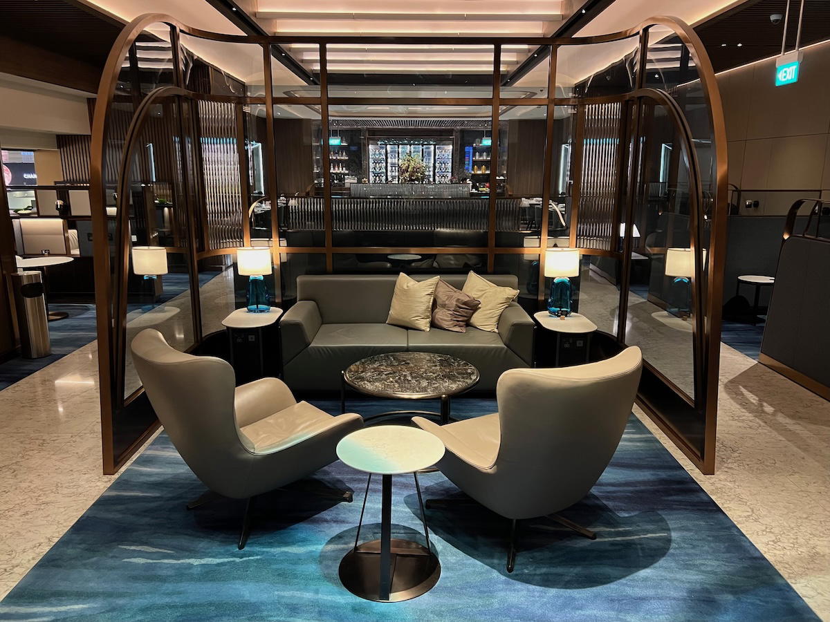 Singapore travel: concierge perks, points hacks, and cheap fares